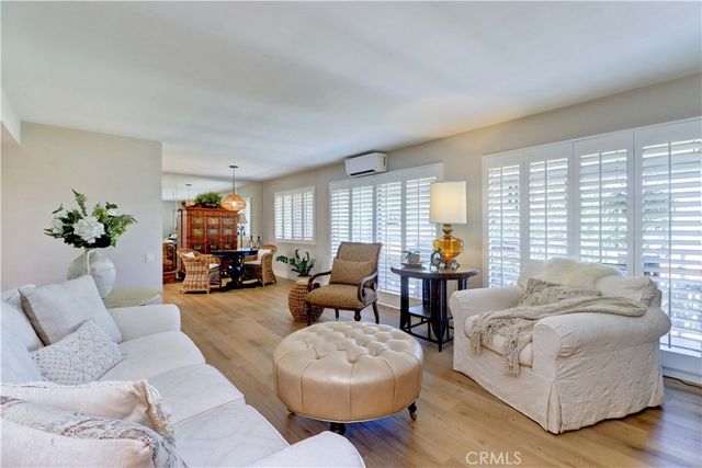 860 Ronda Mendoza O, Laguna Woods, CA 92637