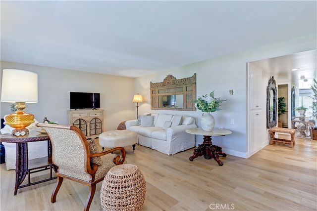 860 Ronda Mendoza O, Laguna Woods, CA 92637