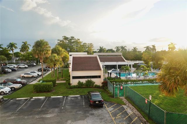 2541 Aragon Blvd 305, Sunrise, FL 33322