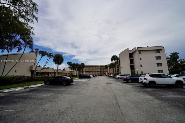 2541 Aragon Blvd 305, Sunrise, FL 33322