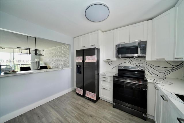 2541 Aragon Blvd 305, Sunrise, FL 33322