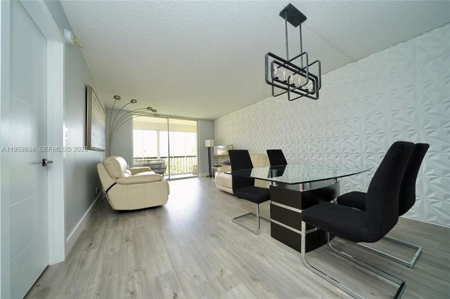 2541 Aragon Blvd 305, Sunrise, FL 33322