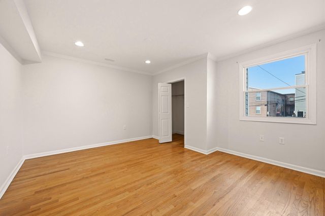 737 MORTON ST NW, Washington, DC 20010