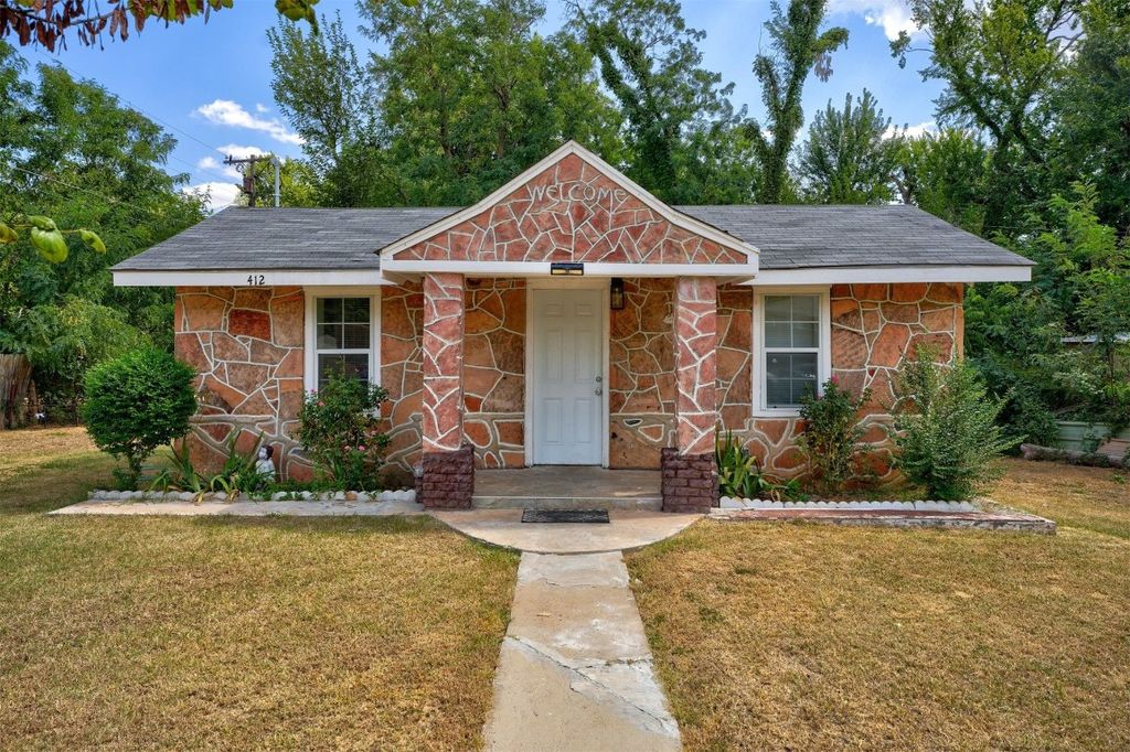 412 N 16th Street, Guthrie, OK 73044