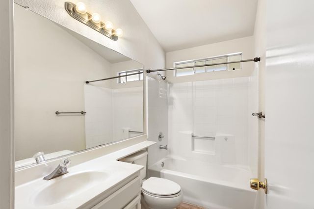 114 Pinedale Ave, Sacramento, CA 95838