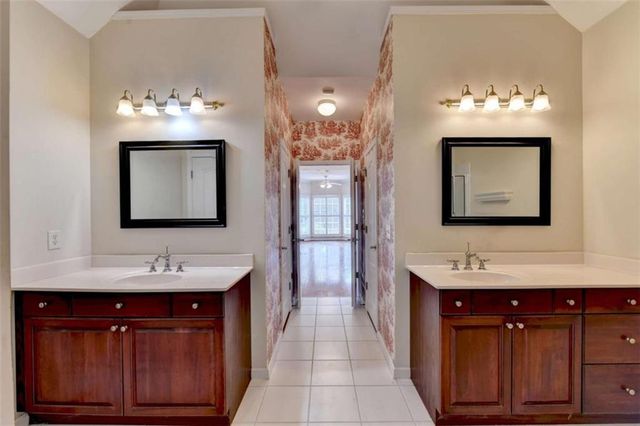 1672 WOODBOW Crossing, Dacula, GA 30019
