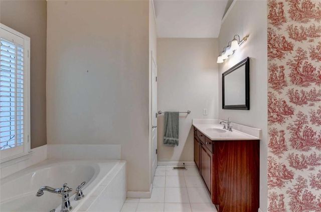 1672 WOODBOW Crossing, Dacula, GA 30019