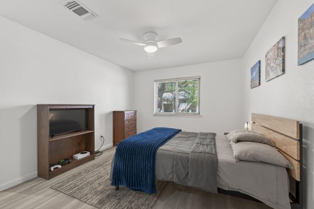 8210 Bent Tree RD 116, Austin, TX 78759