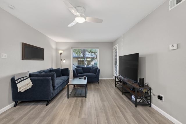 8210 Bent Tree RD 116, Austin, TX 78759