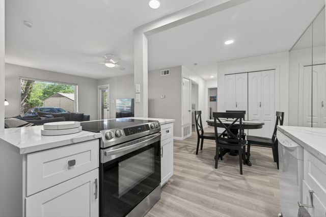 8210 Bent Tree RD 116, Austin, TX 78759