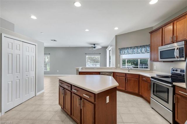 2563 Nature Pointe LOOP, Fort Myers, FL 33905