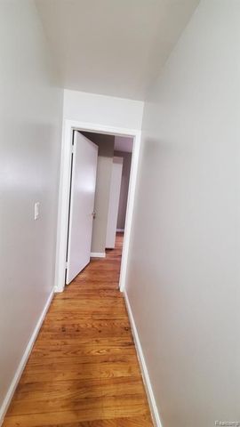 37852 Carpathia Boulevard, Sterling Heights, MI 48310