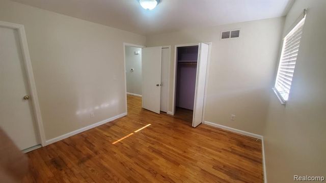 37852 Carpathia Boulevard, Sterling Heights, MI 48310