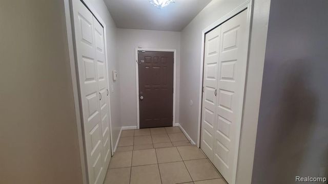 37852 Carpathia Boulevard, Sterling Heights, MI 48310