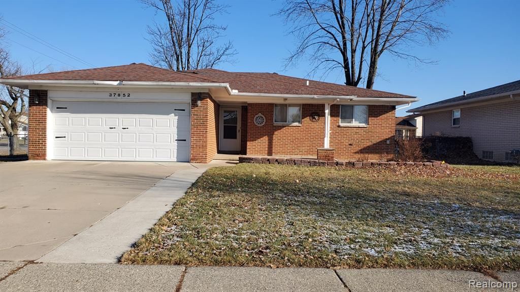 37852 Carpathia Boulevard, Sterling Heights, MI 48310
