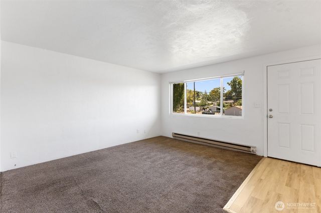 116 E Hill Avenue, Moses Lake, WA 98837