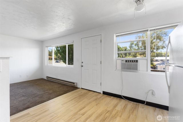 116 E Hill Avenue, Moses Lake, WA 98837