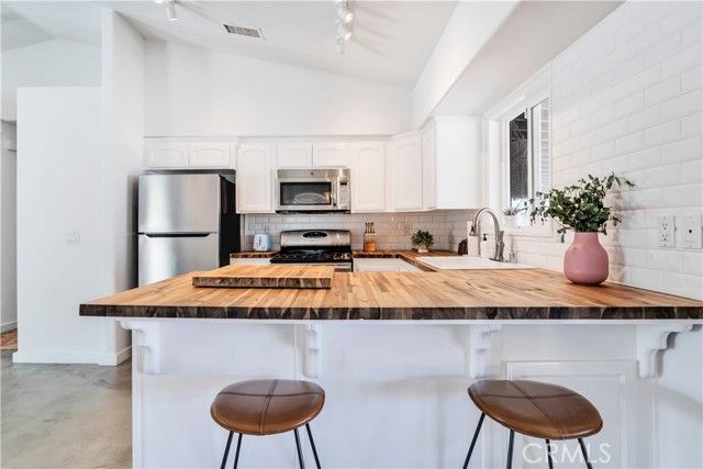 5415 Red Ryder Road, Pioneertown, CA 92268