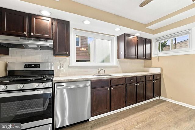 407 HAZEL AVE, Lansdowne, PA 19050