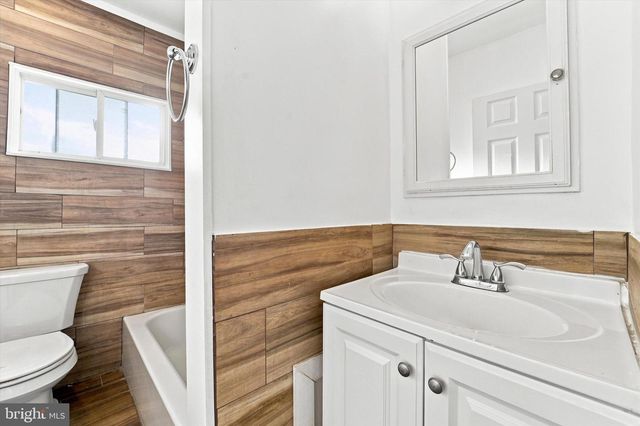 407 HAZEL AVE, Lansdowne, PA 19050