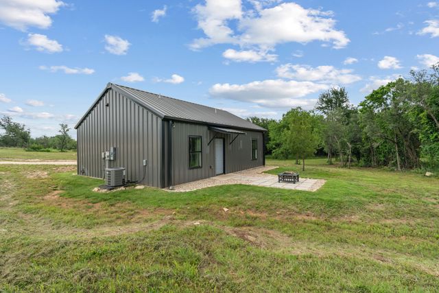 400 Round Up Court, Stephenville, TX 76401