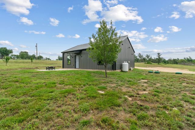 400 Round Up Court, Stephenville, TX 76401