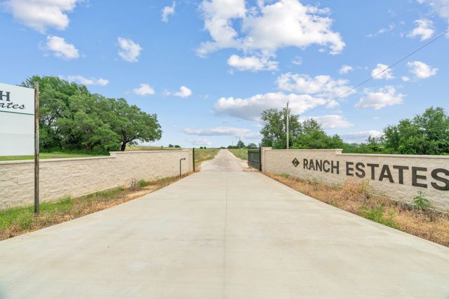 400 Round Up Court, Stephenville, TX 76401