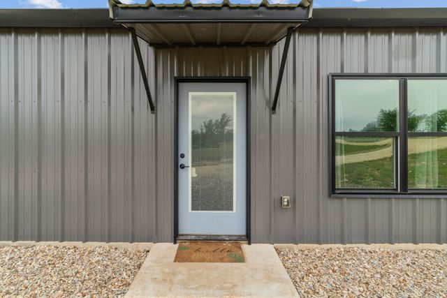 400 Round Up Court, Stephenville, TX 76401