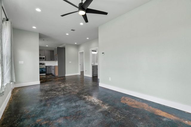 400 Round Up Court, Stephenville, TX 76401