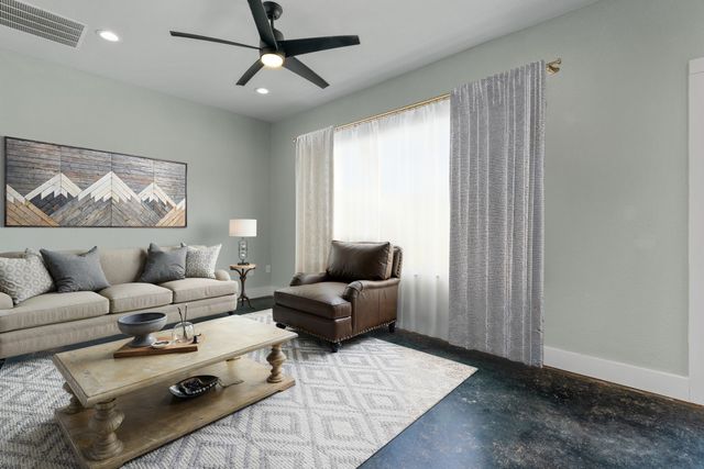 400 Round Up Court, Stephenville, TX 76401