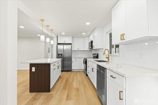 308 E 84 Street, Tacoma, WA 98445
