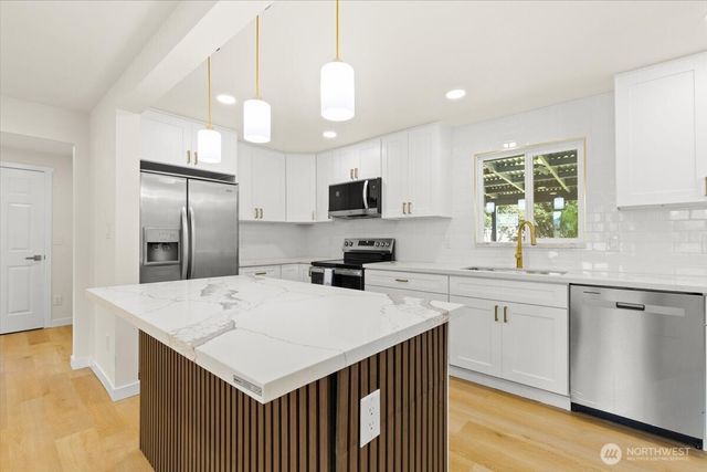 308 E 84 Street, Tacoma, WA 98445