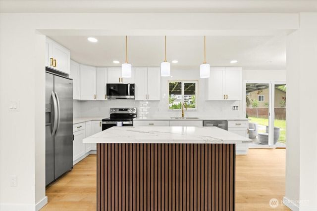 308 E 84 Street, Tacoma, WA 98445