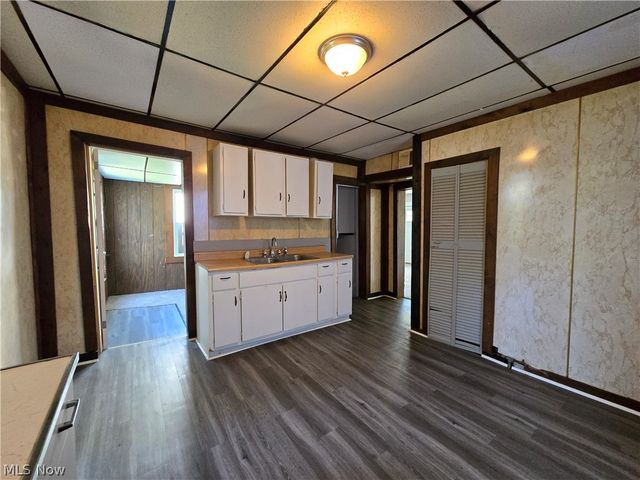 5915 Cable Avenue, Cleveland, OH 44127