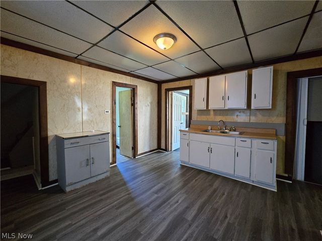 5915 Cable Avenue, Cleveland, OH 44127