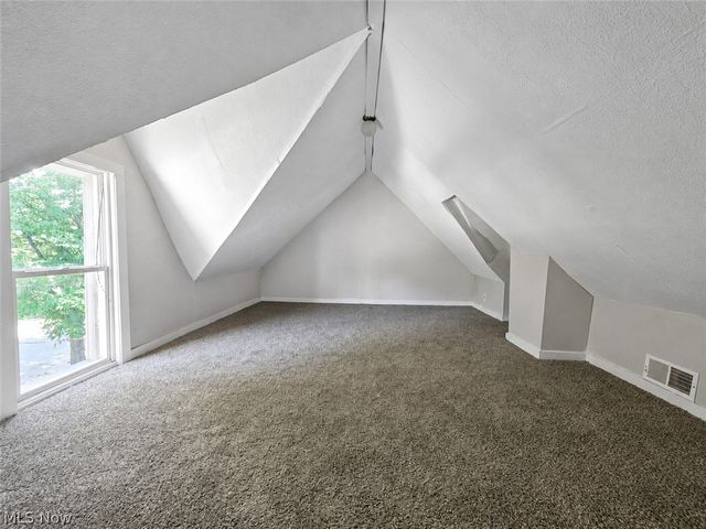 5915 Cable Avenue, Cleveland, OH 44127