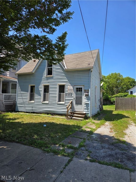 5915 Cable Avenue, Cleveland, OH 44127
