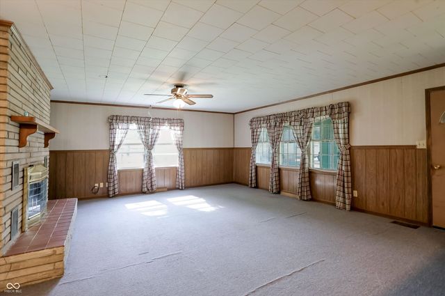 9184 S Geneva Main Street, Flat Rock, IN 47234