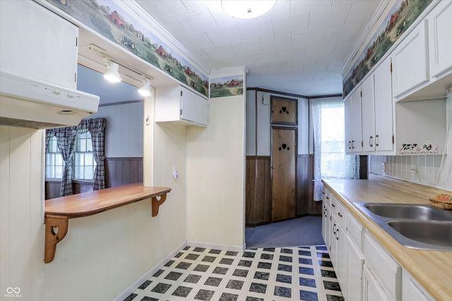 9184 S Geneva Main Street, Flat Rock, IN 47234