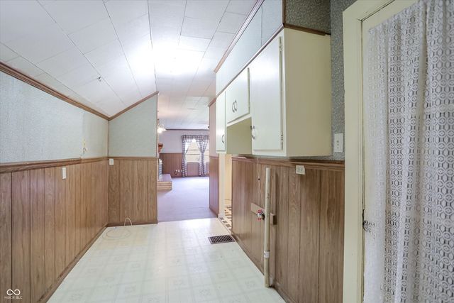 9184 S Geneva Main Street, Flat Rock, IN 47234