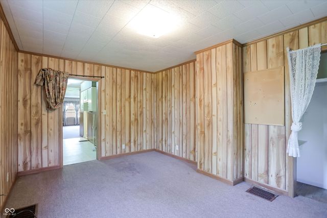 9184 S Geneva Main Street, Flat Rock, IN 47234