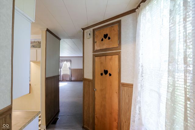 9184 S Geneva Main Street, Flat Rock, IN 47234