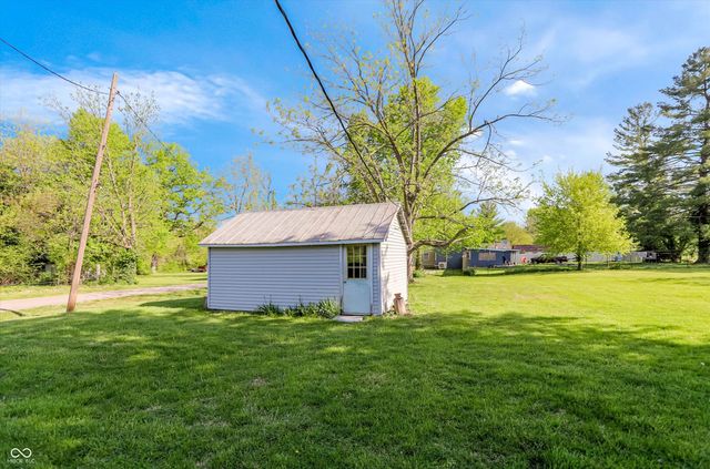 9184 S Geneva Main Street, Flat Rock, IN 47234
