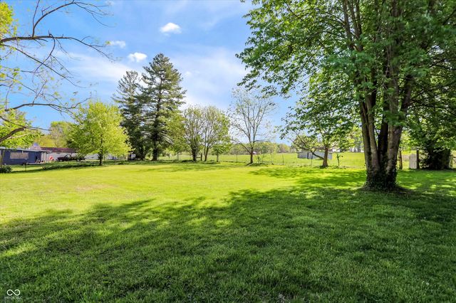 9184 S Geneva Main Street, Flat Rock, IN 47234