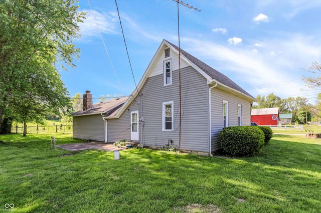 9184 S Geneva Main Street, Flat Rock, IN 47234