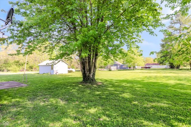9184 S Geneva Main Street, Flat Rock, IN 47234