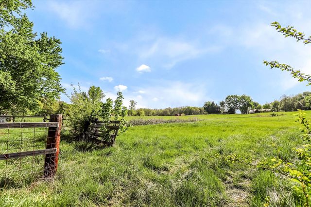 9184 S Geneva Main Street, Flat Rock, IN 47234