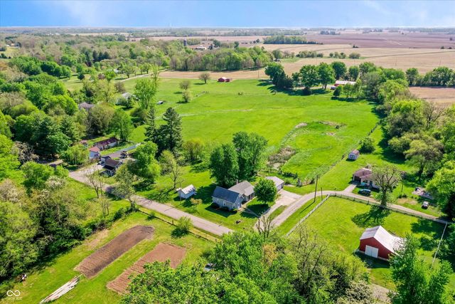 9184 S Geneva Main Street, Flat Rock, IN 47234