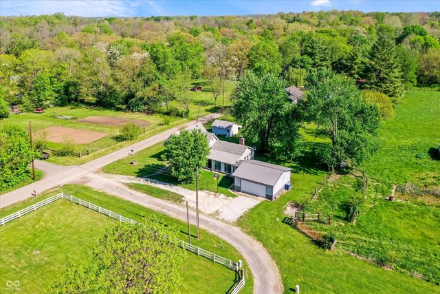 9184 S Geneva Main Street, Flat Rock, IN 47234