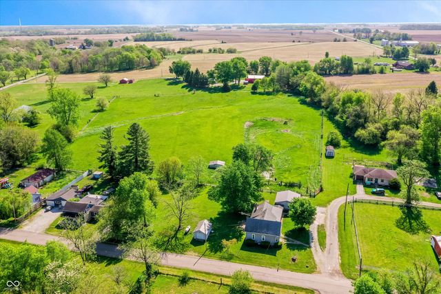 9184 S Geneva Main Street, Flat Rock, IN 47234